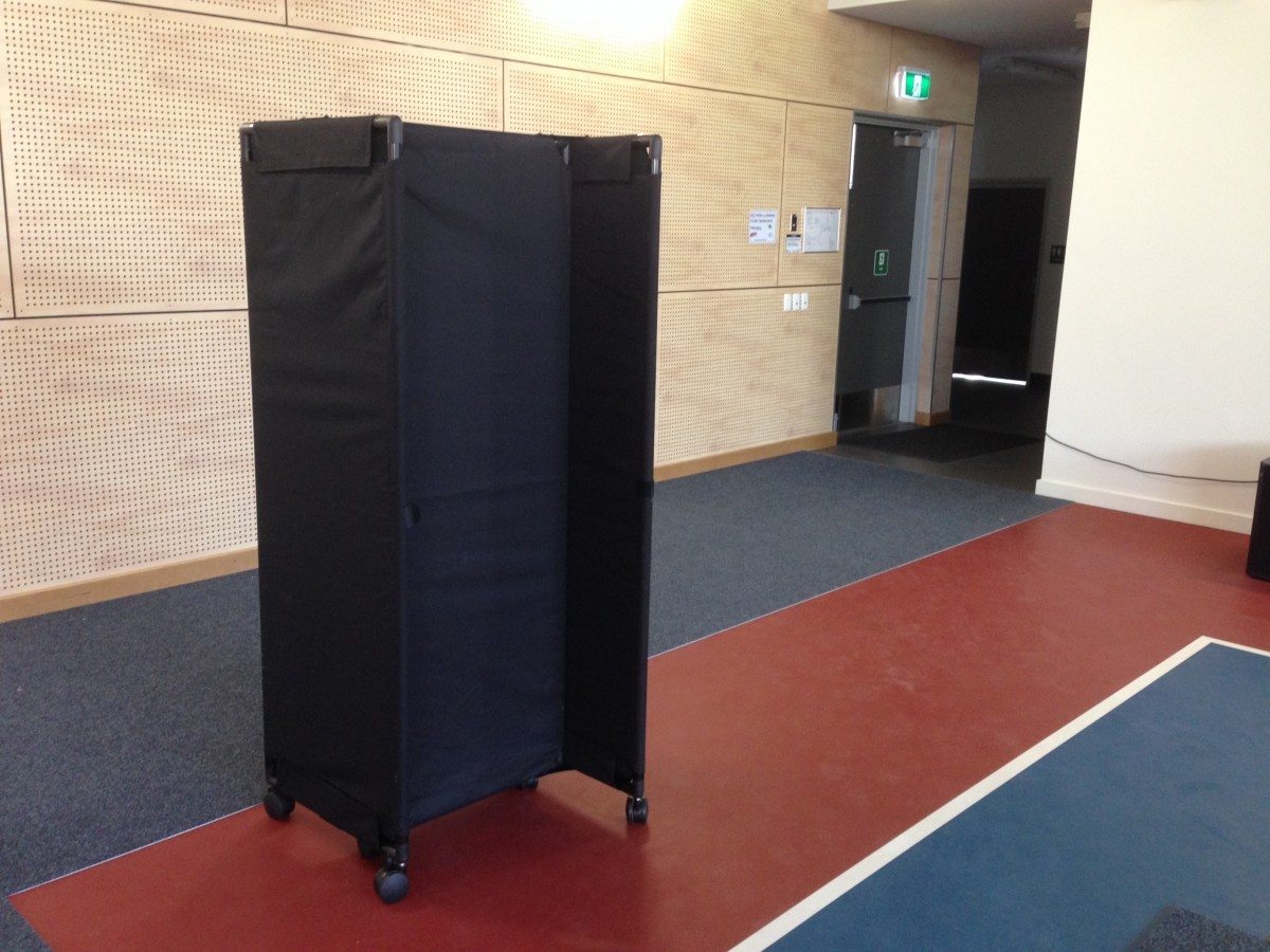 Hall Divider Partitions Wall in Black Screen - Portable Partitions