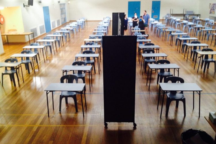 Black temporary walls for exam halls - Portable Partitions