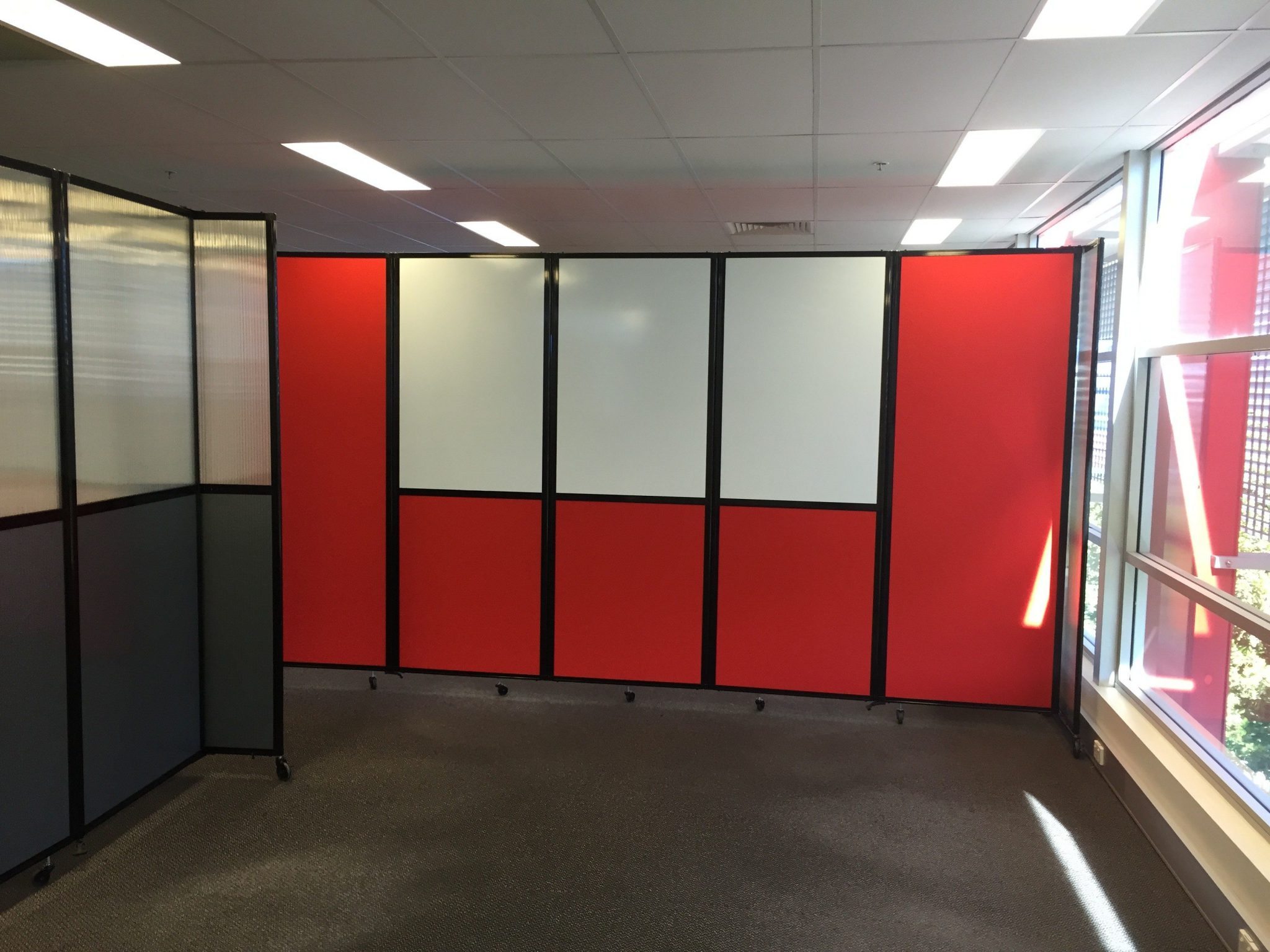 Using Custom Whiteboards in Office Partitions to Aid in Office