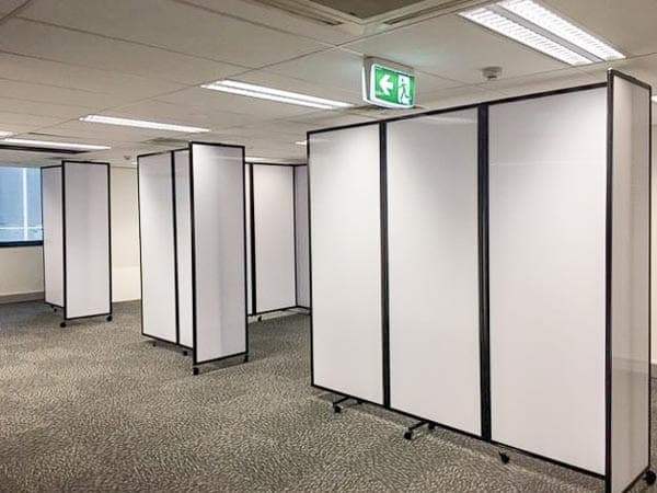 Polycarbonate 360 Degree Room Divider in office space