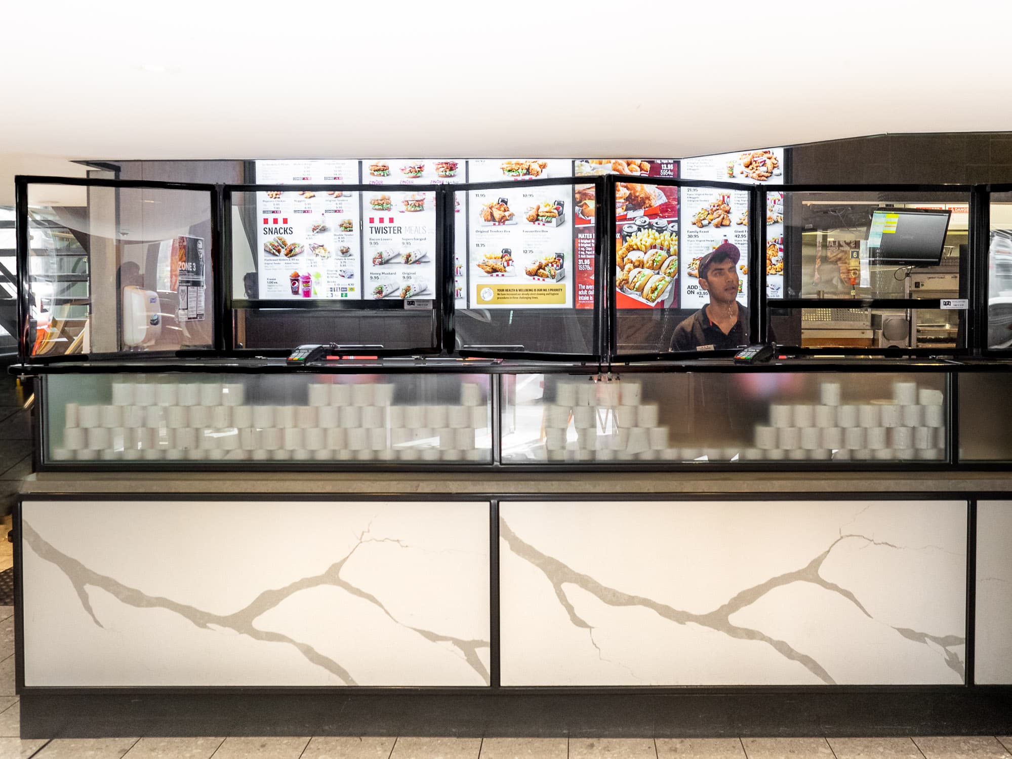 KFC2 Workplace Protection Screen Perspex - Freestanding