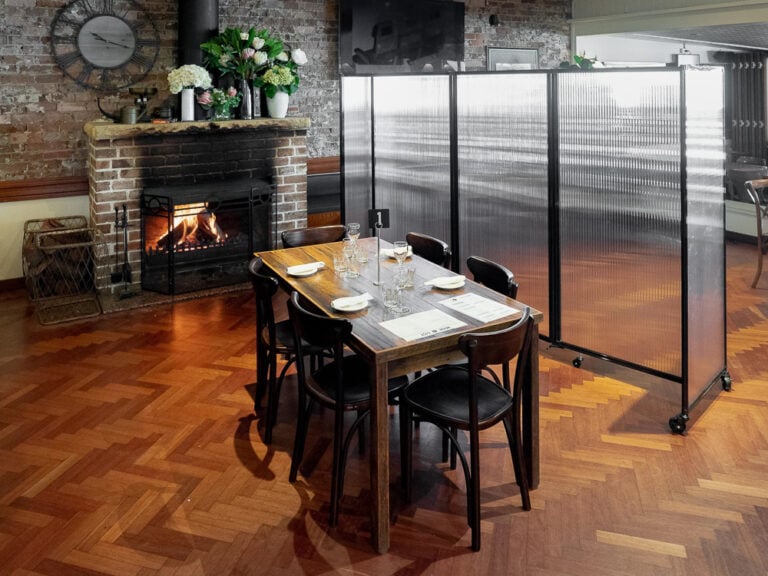 Movable Restaurant Partitions for Cafes & Restaurants PPA