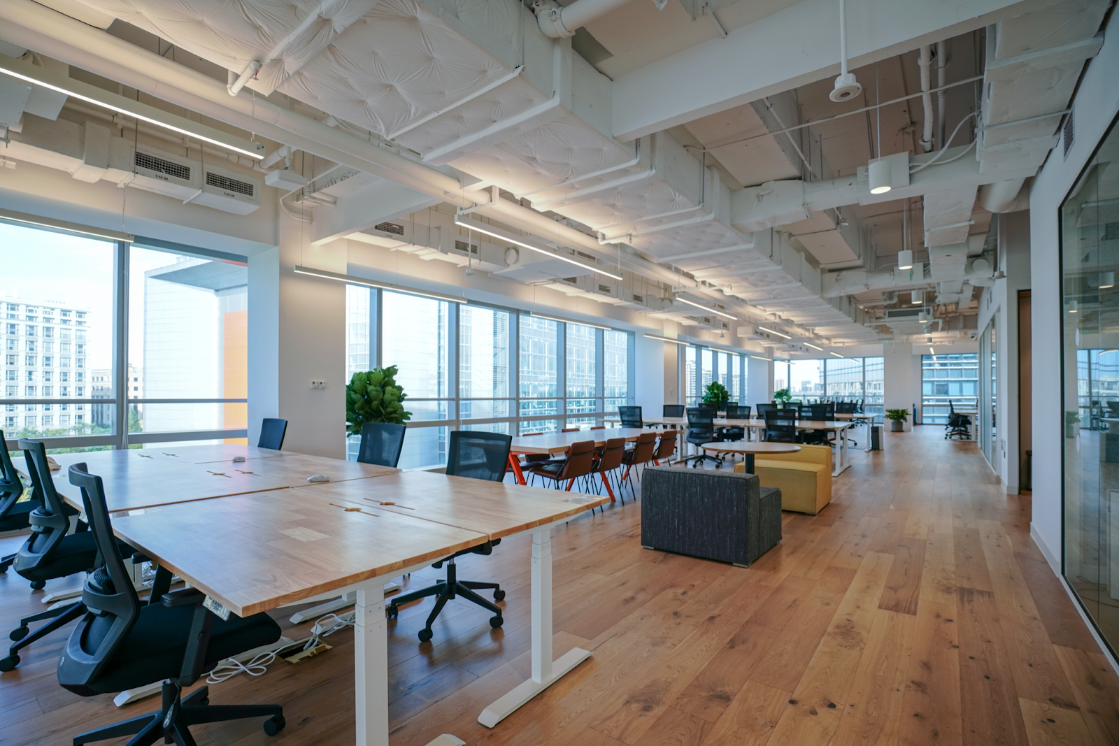 Achieving Thermal Comfort with Office Design - Facilities