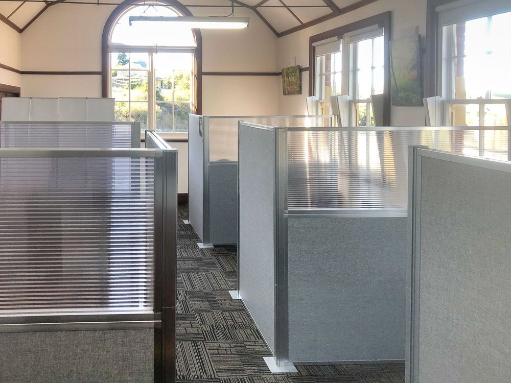 Workstation 6 Open plan office with office cubicles